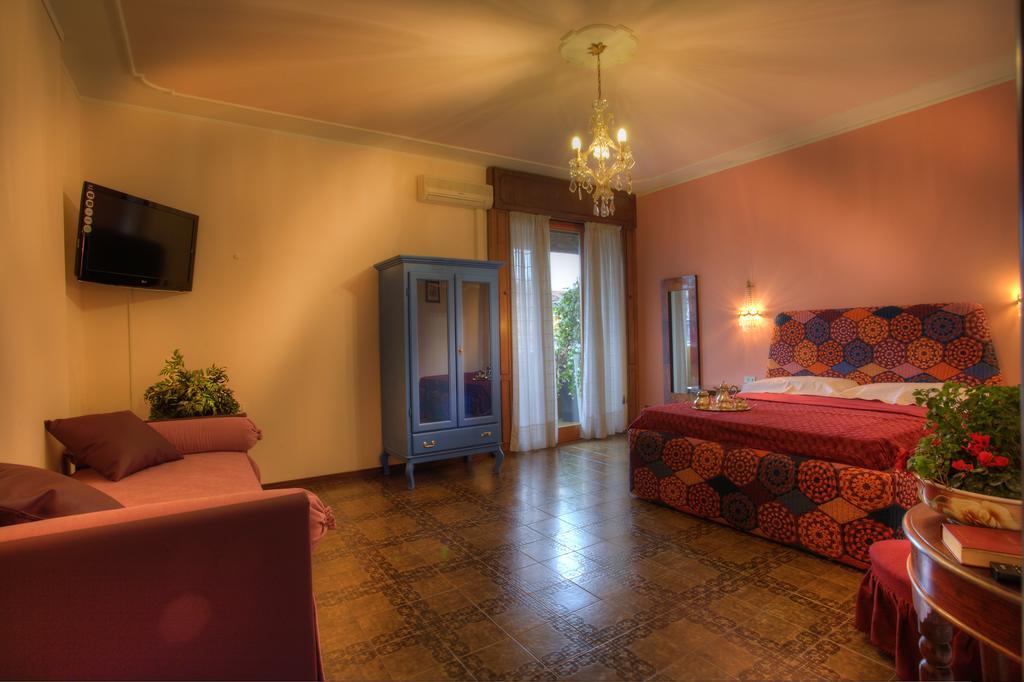 Bed & Breakfast Arte Nel Centro 3*